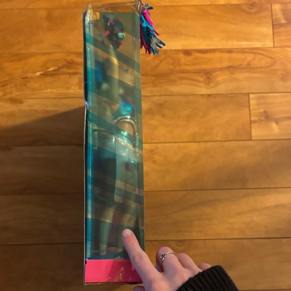 NWT *RARE* Barbie Pom Pom Divas Fly Girls 2006 - Picture 9 of 9